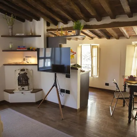 Appartamento La Mansardina Beccheria 1 Double Bedroom, 1 Sofa Bed Lucca