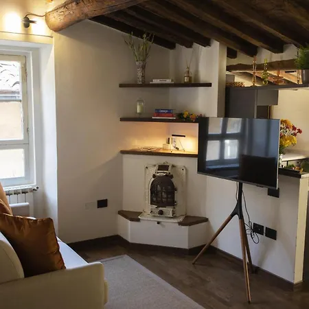 Appartamento La Mansardina Beccheria 1 Double Bedroom, 1 Sofa Bed Lucca